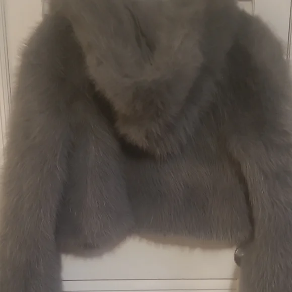 Wild Fable Gray Faux Fur Hoodie Jacket..NWT. Gorgeous - Picture 6 of 7